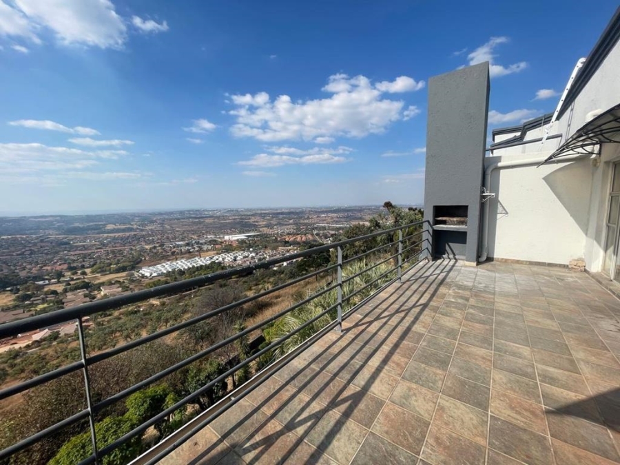 3 Bedroom Property for Sale in Wilro Park Gauteng
