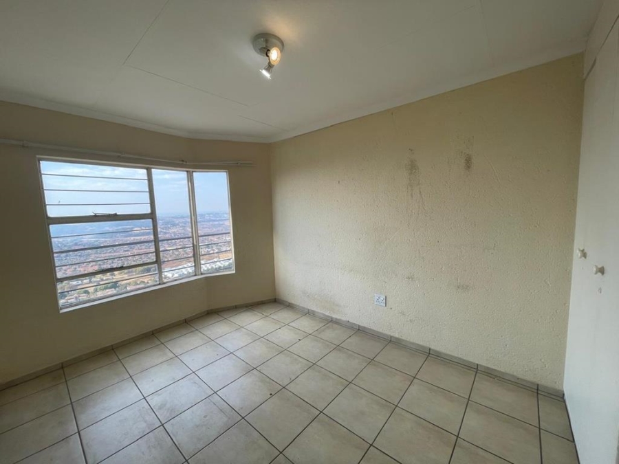 3 Bedroom Property for Sale in Wilro Park Gauteng