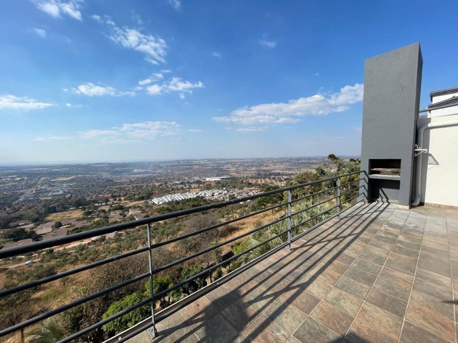 3 Bedroom Property for Sale in Wilro Park Gauteng