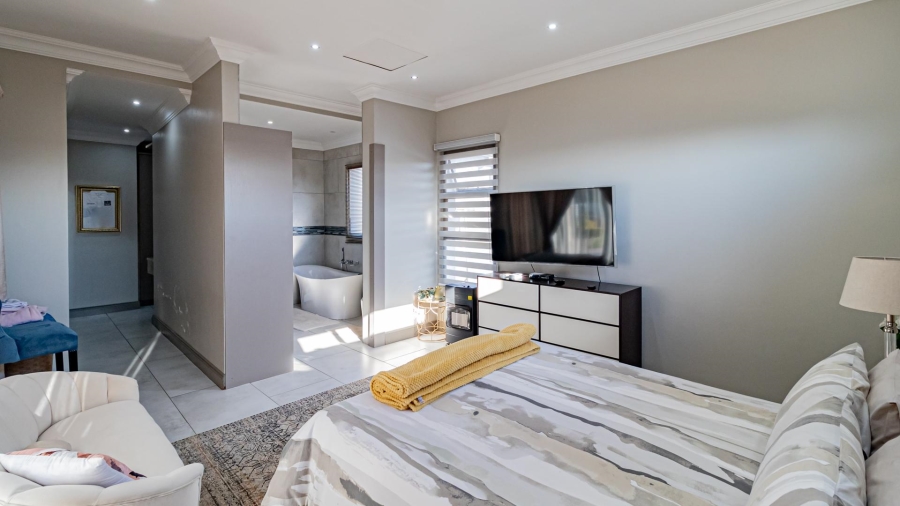4 Bedroom Property for Sale in Zambezi Manor Lifestyle Estate Gauteng