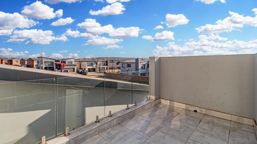 4 Bedroom Property for Sale in Zambezi Manor Lifestyle Estate Gauteng