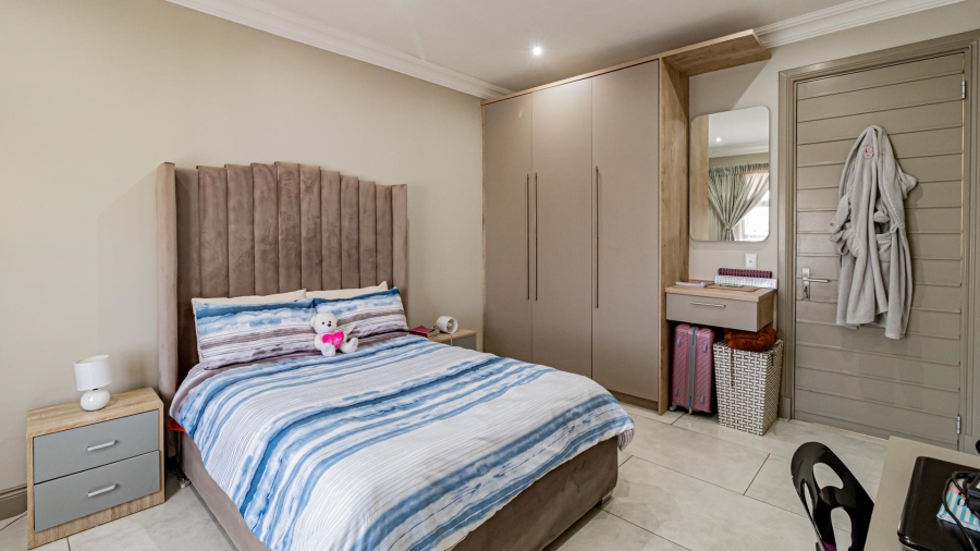 4 Bedroom Property for Sale in Zambezi Manor Lifestyle Estate Gauteng