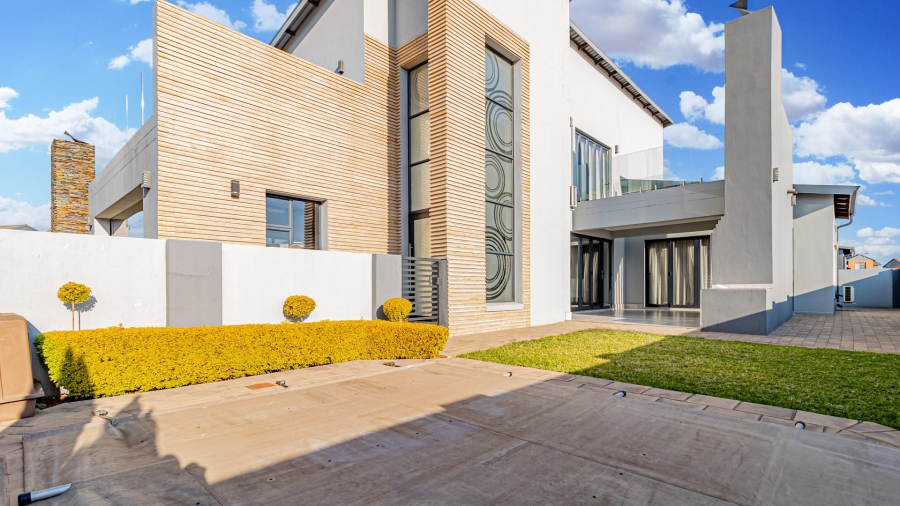 4 Bedroom Property for Sale in Zambezi Manor Lifestyle Estate Gauteng