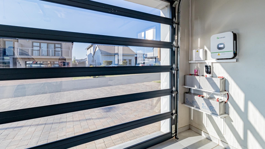 4 Bedroom Property for Sale in Zambezi Manor Lifestyle Estate Gauteng