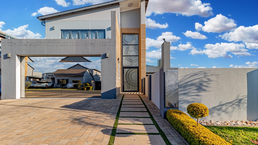4 Bedroom Property for Sale in Zambezi Manor Lifestyle Estate Gauteng