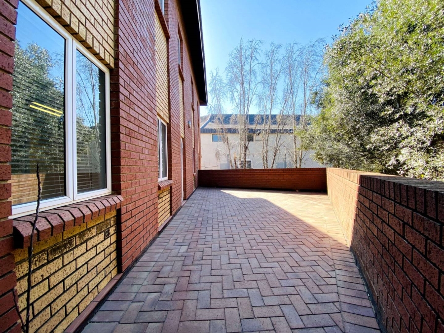 To Let commercial Property for Rent in Maroeladal Gauteng