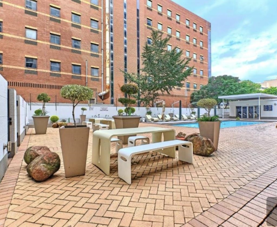 To Let 2 Bedroom Property for Rent in Sandton Central Gauteng