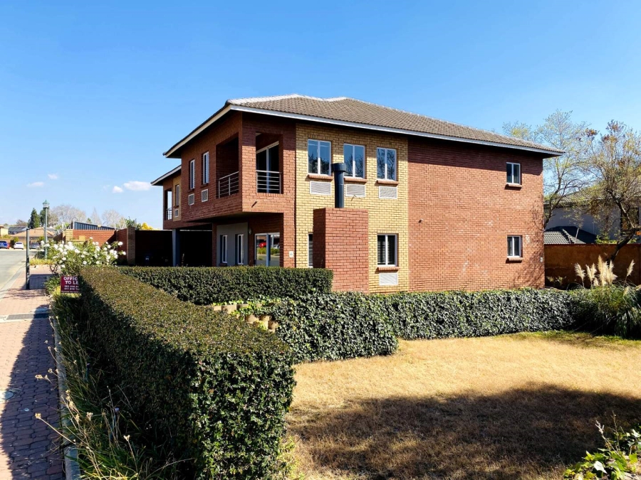 To Let commercial Property for Rent in Maroeladal Gauteng