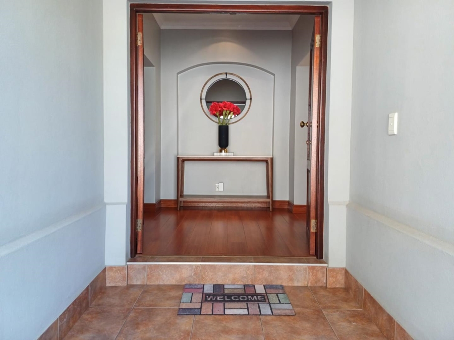 To Let 4 Bedroom Property for Rent in Northcliff Gauteng