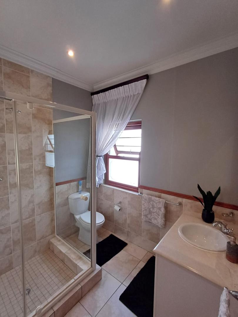 To Let 4 Bedroom Property for Rent in Northcliff Gauteng