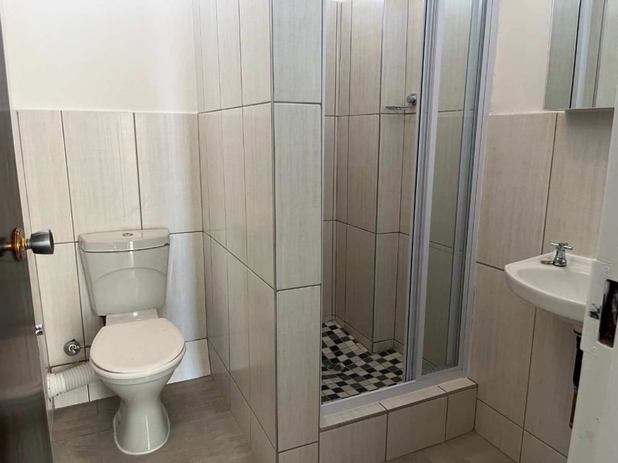 To Let 2 Bedroom Property for Rent in Roodepoort Gauteng
