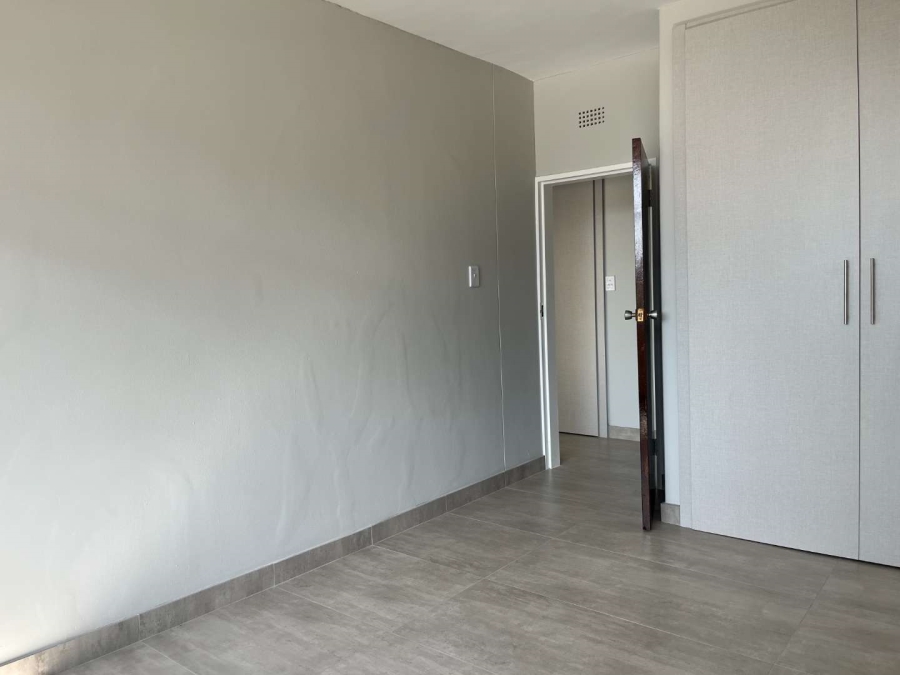 To Let 2 Bedroom Property for Rent in Roodepoort Gauteng