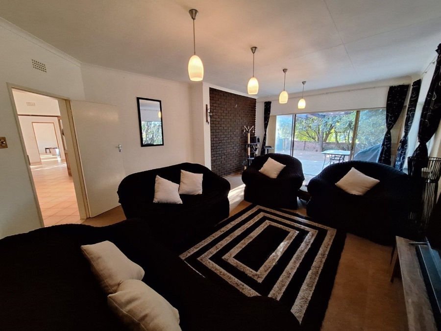 To Let 4 Bedroom Property for Rent in Kelland Gauteng