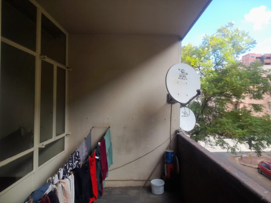 2 Bedroom Property for Sale in Hillbrow Gauteng