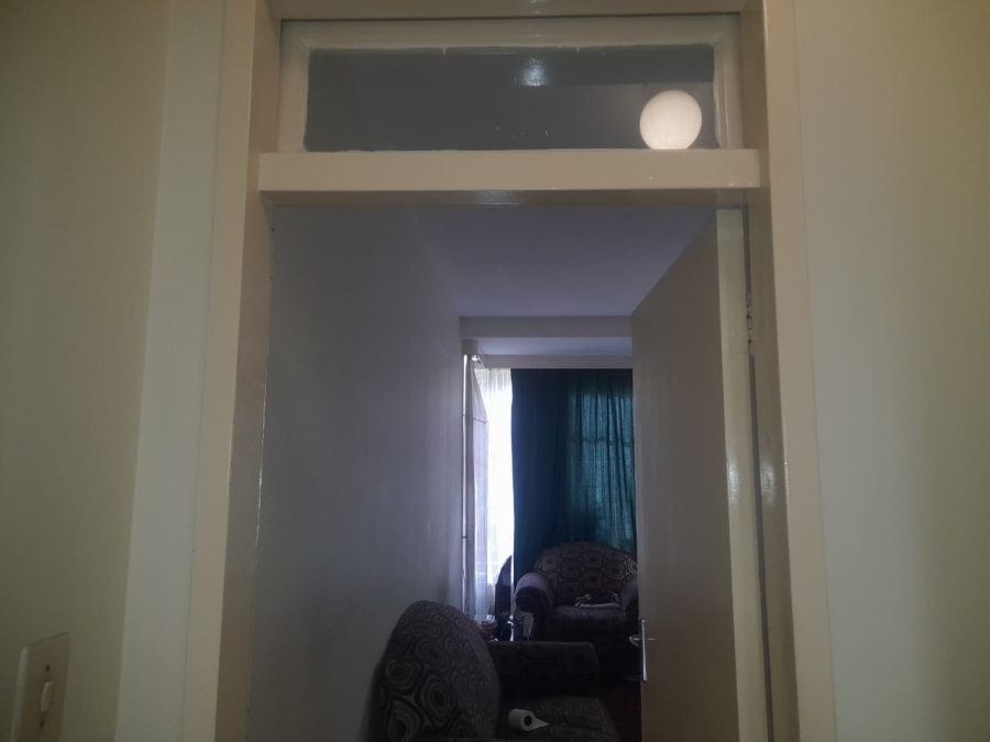 2 Bedroom Property for Sale in Hillbrow Gauteng