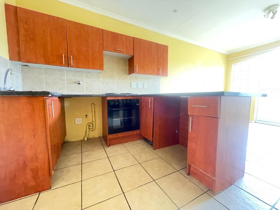 To Let 2 Bedroom Property for Rent in Comet Gauteng