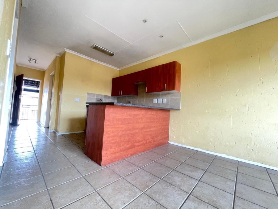 To Let 2 Bedroom Property for Rent in Comet Gauteng