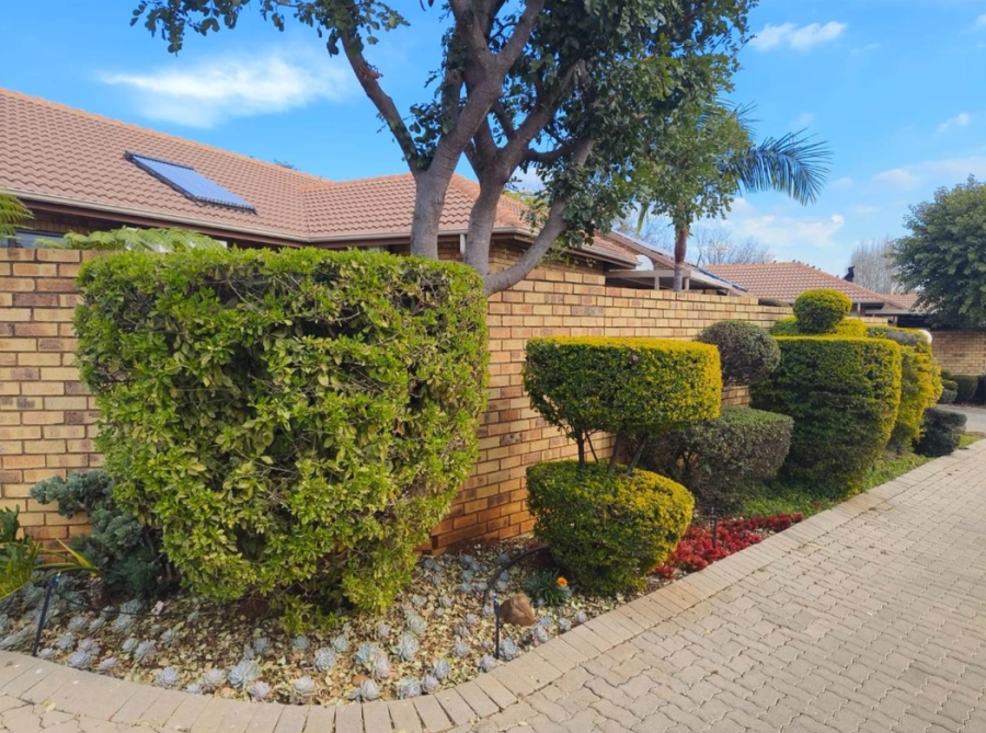 3 Bedroom Property for Sale in Equestria Gauteng
