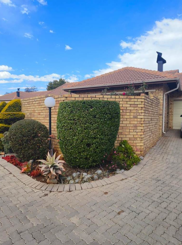 3 Bedroom Property for Sale in Equestria Gauteng