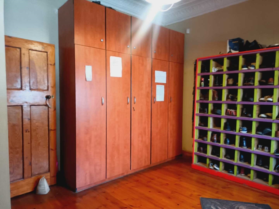 6 Bedroom Property for Sale in Westdene Gauteng