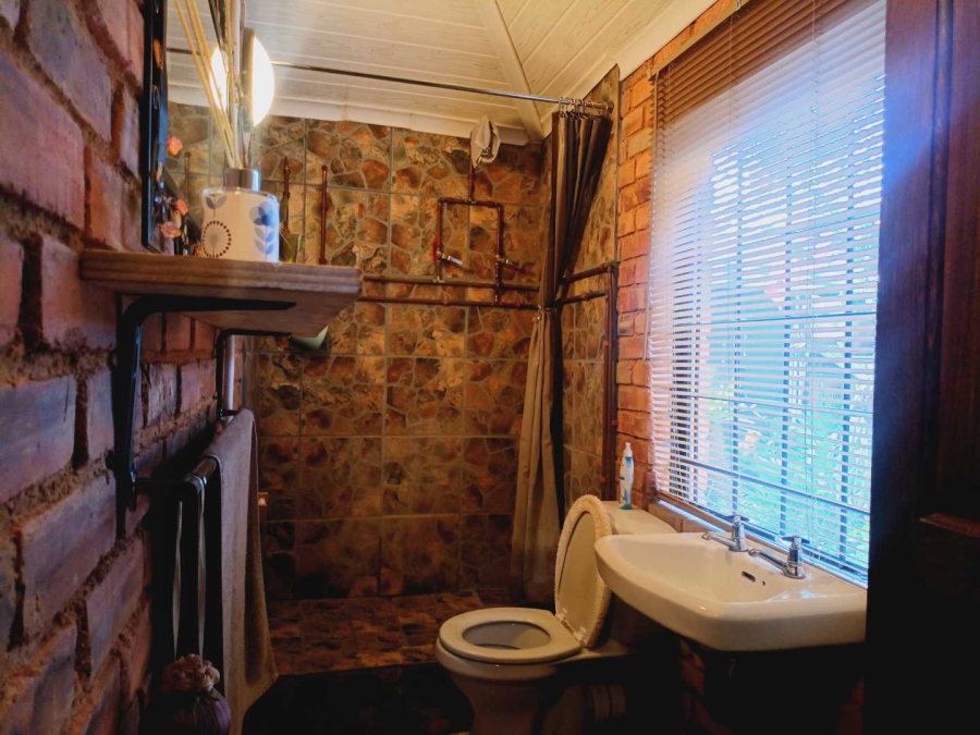 6 Bedroom Property for Sale in Westdene Gauteng