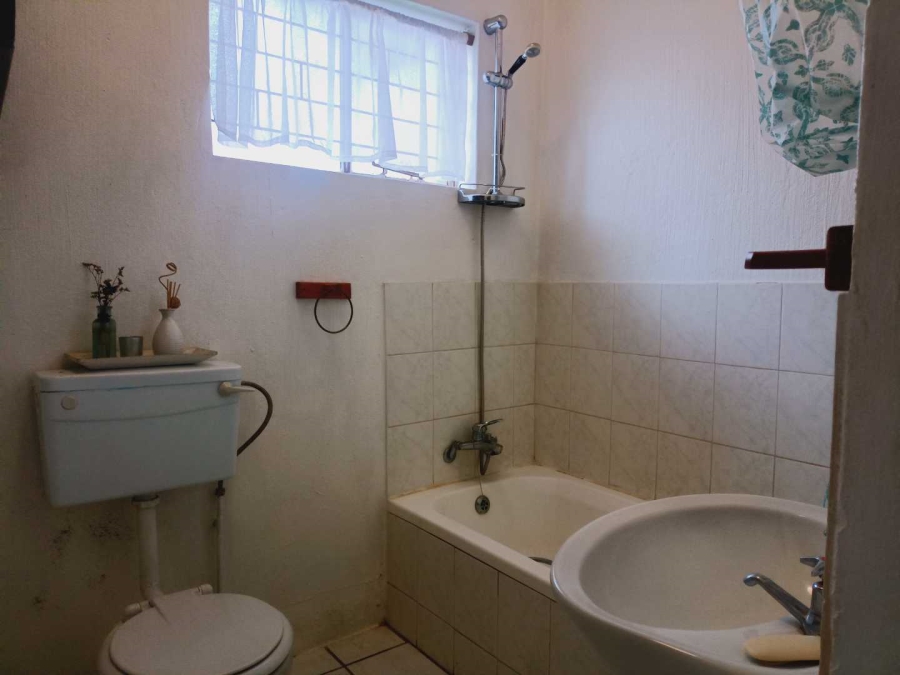 6 Bedroom Property for Sale in Westdene Gauteng