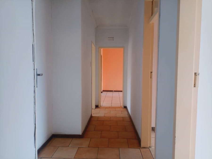 4 Bedroom Property for Sale in Newclare Gauteng