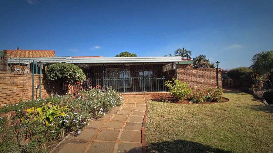 3 Bedroom Property for Sale in Wonderboom Gauteng