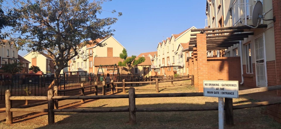 2 Bedroom Property for Sale in The Orchards Gauteng