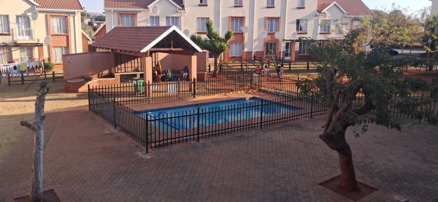 2 Bedroom Property for Sale in The Orchards Gauteng