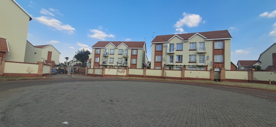 2 Bedroom Property for Sale in The Orchards Gauteng