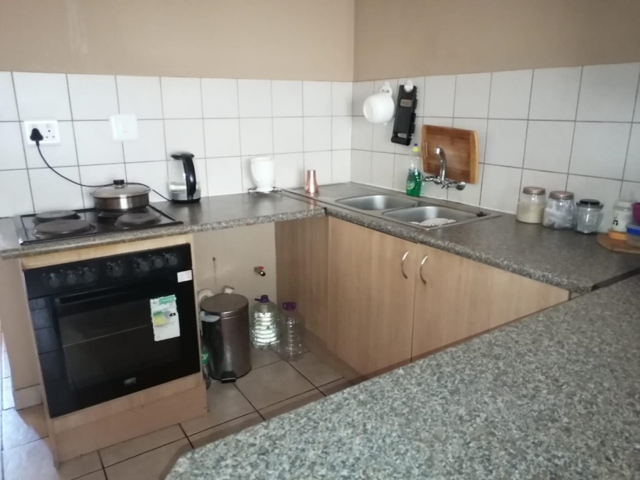 2 Bedroom Property for Sale in The Orchards Gauteng