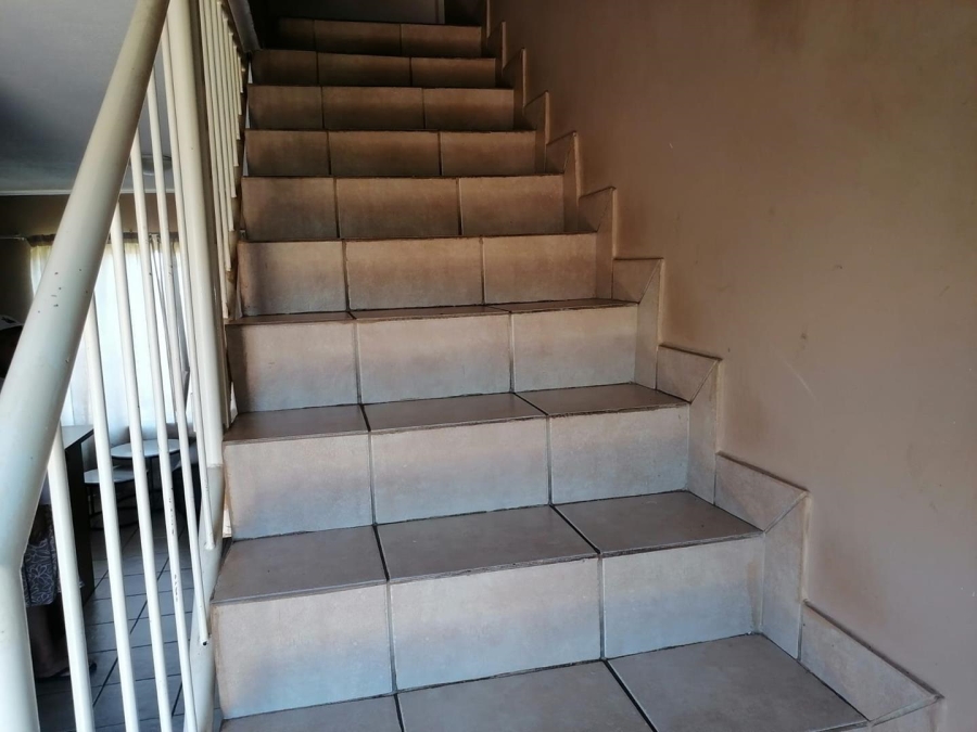 2 Bedroom Property for Sale in The Orchards Gauteng