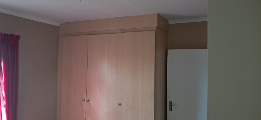 2 Bedroom Property for Sale in The Orchards Gauteng
