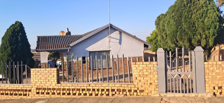 3 Bedroom Property for Sale in Soshanguve DD Gauteng