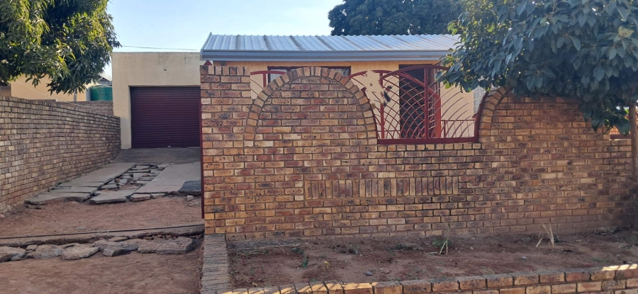 4 Bedroom Property for Sale in Soshanguve F Gauteng