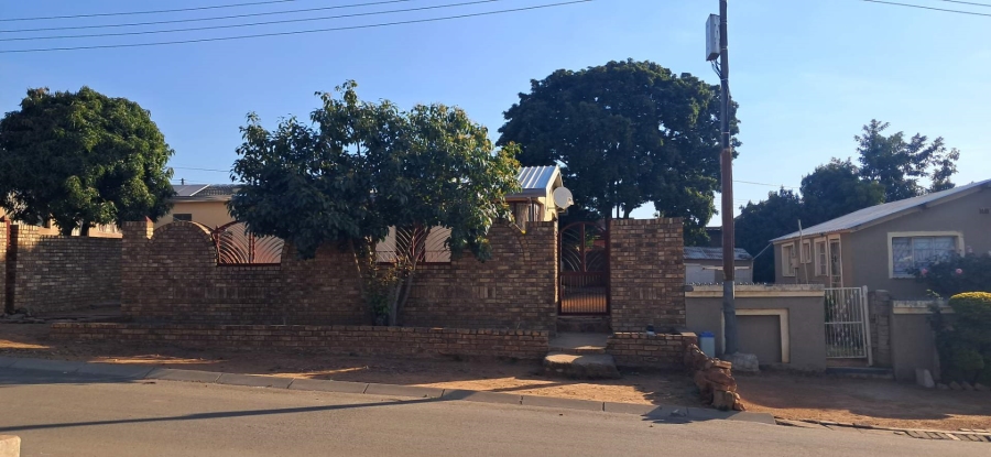 4 Bedroom Property for Sale in Soshanguve F Gauteng