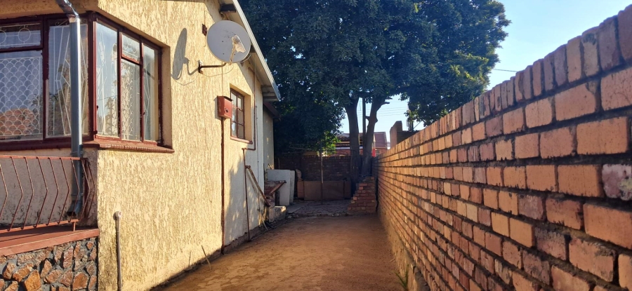 4 Bedroom Property for Sale in Soshanguve F Gauteng