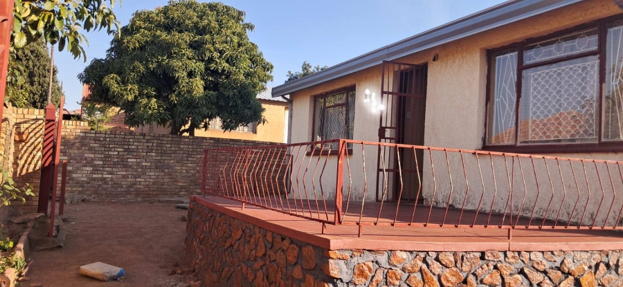 4 Bedroom Property for Sale in Soshanguve F Gauteng