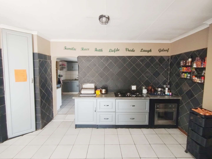 To Let 4 Bedroom Property for Rent in Doornpoort Gauteng