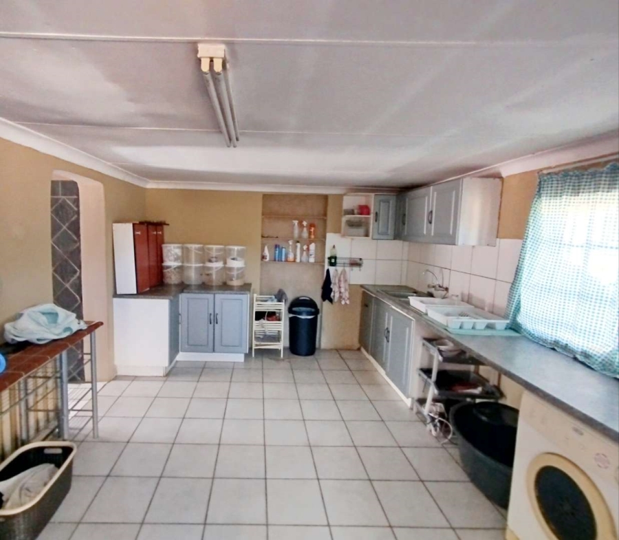 To Let 4 Bedroom Property for Rent in Doornpoort Gauteng