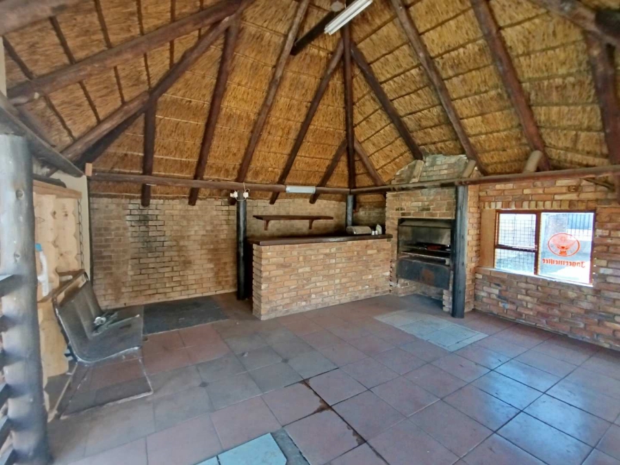 To Let 4 Bedroom Property for Rent in Doornpoort Gauteng