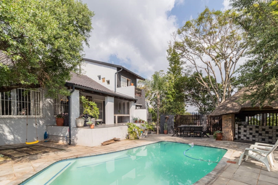 To Let 4 Bedroom Property for Rent in Roodekrans Gauteng