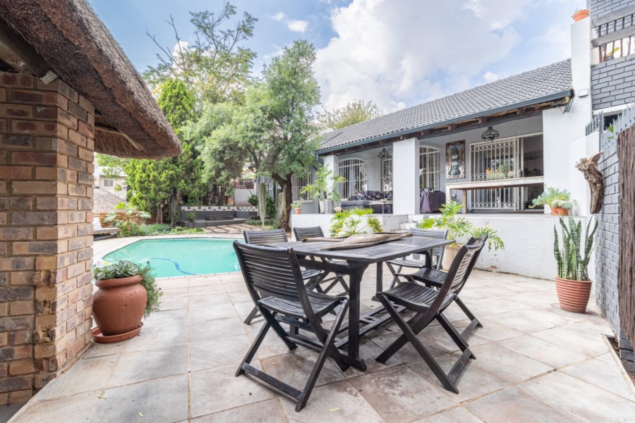 To Let 4 Bedroom Property for Rent in Roodekrans Gauteng