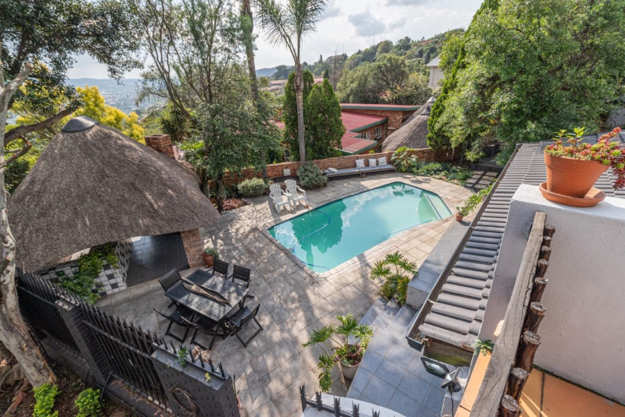 To Let 4 Bedroom Property for Rent in Roodekrans Gauteng