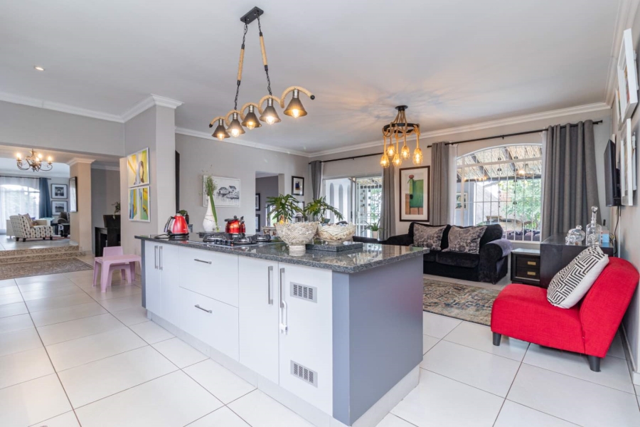 To Let 4 Bedroom Property for Rent in Roodekrans Gauteng