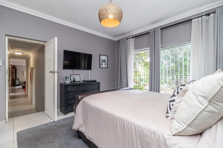 To Let 4 Bedroom Property for Rent in Roodekrans Gauteng
