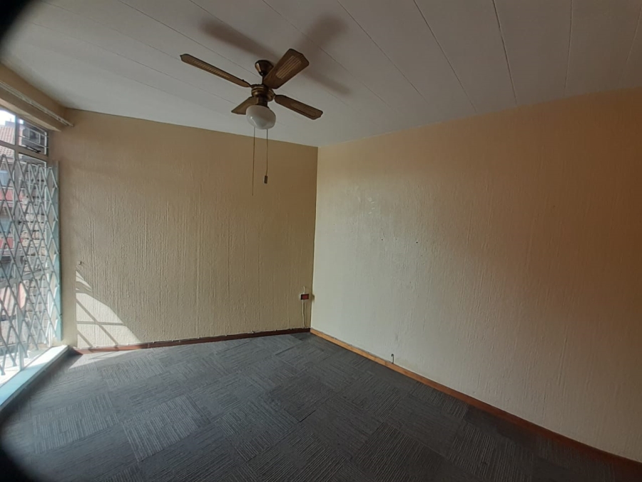 2 Bedroom Property for Sale in Pretoria Gardens Gauteng