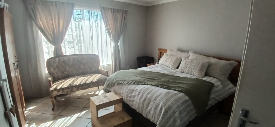 3 Bedroom Property for Sale in Bonaero Park Gauteng
