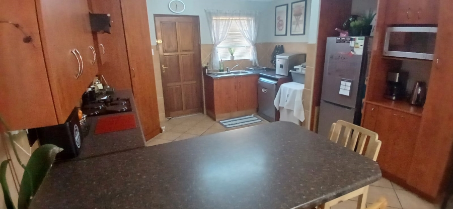 3 Bedroom Property for Sale in Bonaero Park Gauteng